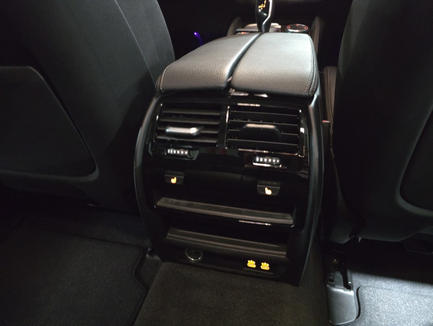 BMW 5-Series 520i Luxury 2022 - 18 BMW 5-Series 520i Luxury 2022 - 18 | kz.bex-auto.com