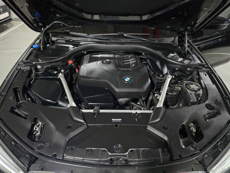 BMW 5-Series 520i Luxury 2022 - 5 BMW 5-Series 520i Luxury 2022 - 5 | kz.bex-auto.com