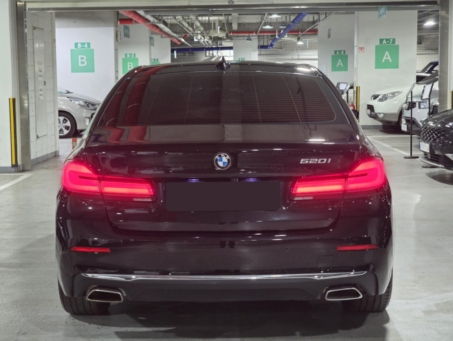 BMW 5-Series 520i Luxury 2022 - 3 BMW 5-Series 520i Luxury 2022 - 3 | kz.bex-auto.com