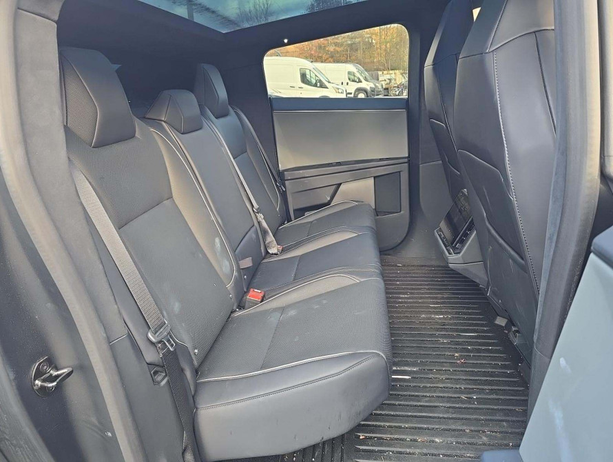 Tesla Cybertruck 2024 - 13 Tesla Cybertruck 2024 - 13 | kz.bex-auto.com