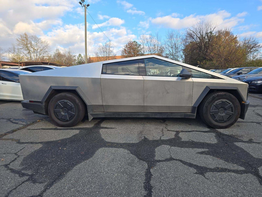 Tesla Cybertruck 2024 - 2 Tesla Cybertruck 2024 - 2 | kz.bex-auto.com