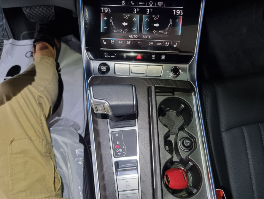 Audi A6 45TFSI quattro Premium 2022 - 14 Audi A6 45TFSI quattro Premium 2022 - 14 | kz.bex-auto.com