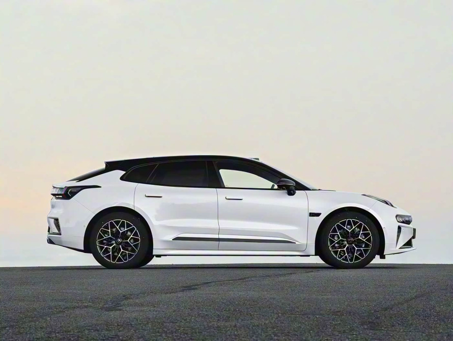 Zeekr 001 Basic 2026 - 3 Zeekr 001 Basic 2026 - 3 | kz.bex-auto.com