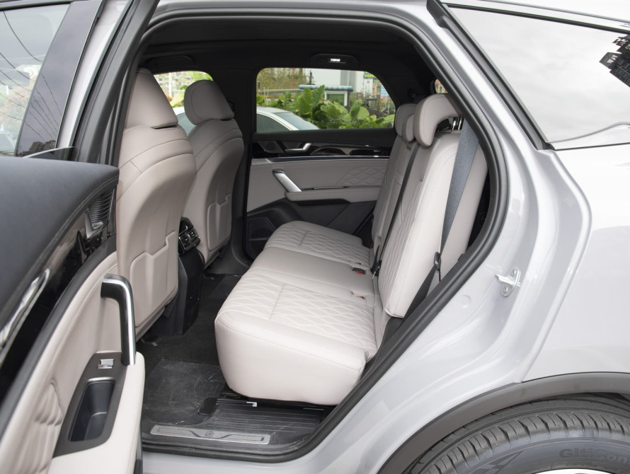 BYD Tang DM-i Basic 2025 - 37 BYD Tang DM-i Basic 2025 - 37 | kz.bex-auto.com