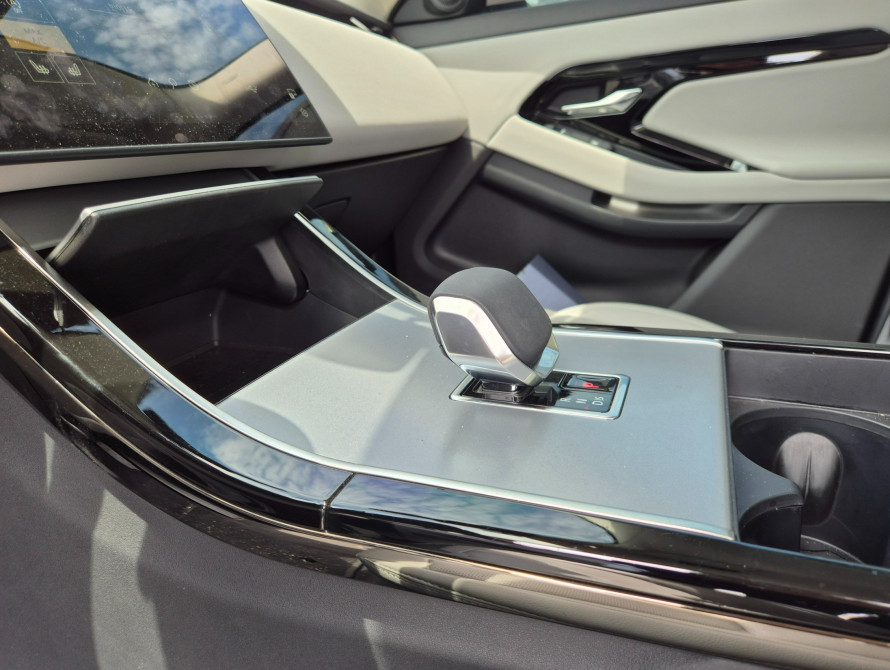 Land Rover Range Rover Evoque P250 S 2023 - 12 Land Rover Range Rover Evoque P250 S 2023 - 12 | kz.bex-auto.com