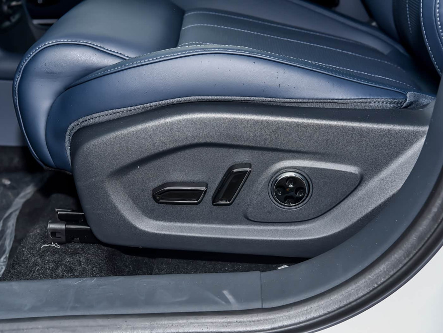 Voyah Free Top 2025 - 13 Voyah Free Top 2025 - 13 | kz.bex-auto.com