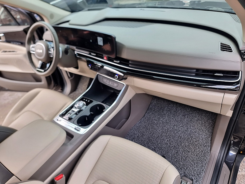 KIA Carnival Signature 7-seater 2024 - 9 KIA Carnival Signature 7-seater 2024 - 9 | kz.bex-auto.com