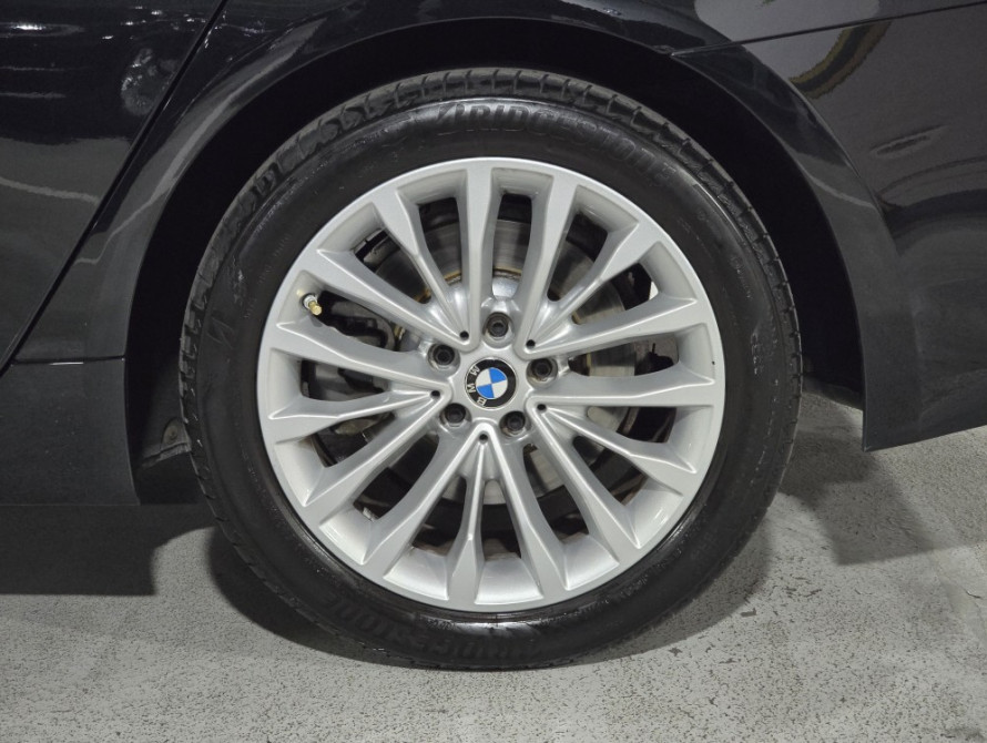 BMW 5-Series 520i Luxury 2022 - 4 BMW 5-Series 520i Luxury 2022 - 4 | kz.bex-auto.com