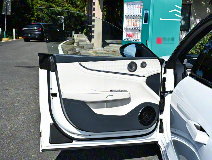 Zeekr 001 Basic 2026 - 8 Zeekr 001 Basic 2026 - 8 | kz.bex-auto.com