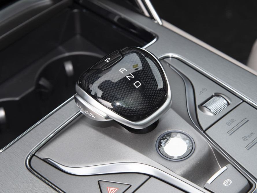 BYD Tang DM-i Basic 2025 - 30 BYD Tang DM-i Basic 2025 - 30 | kz.bex-auto.com