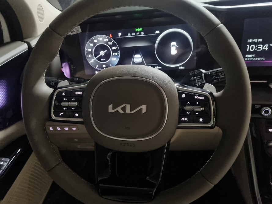 KIA Carnival Signature 9-seater 2023 - 8 KIA Carnival Signature 9-seater 2023 - 8 | kz.bex-auto.com