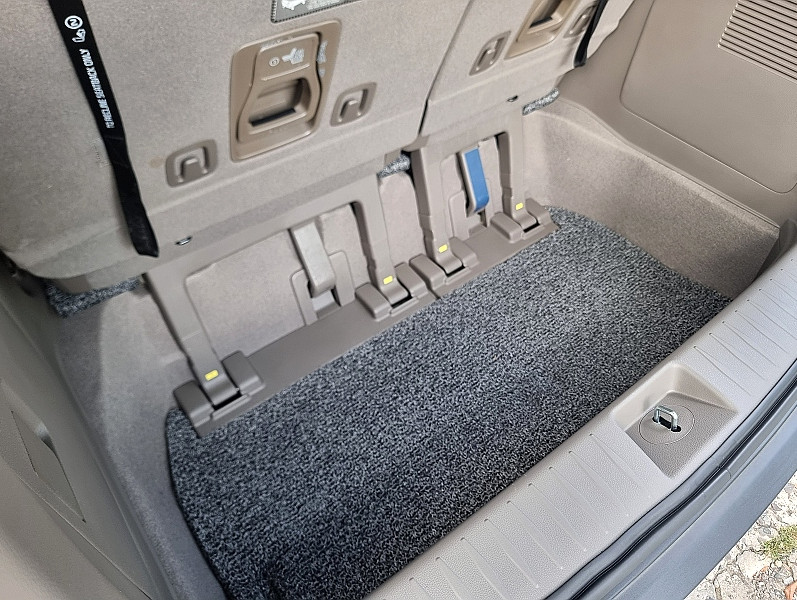 KIA Carnival Signature 7-seater 2024 - 18 KIA Carnival Signature 7-seater 2024 - 18 | kz.bex-auto.com