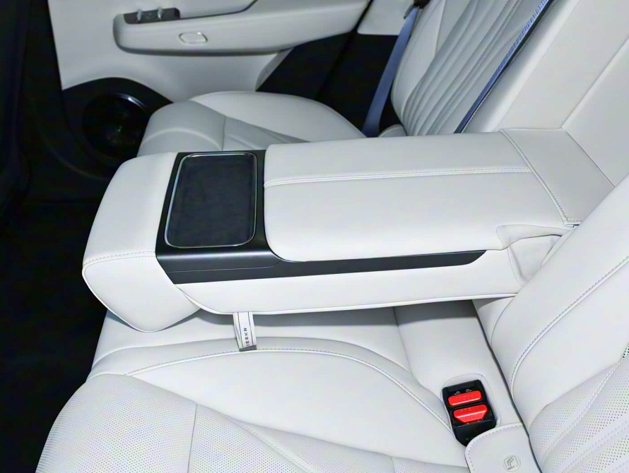 Zeekr 001 Basic 2026 - 65 Zeekr 001 Basic 2026 - 65 | kz.bex-auto.com