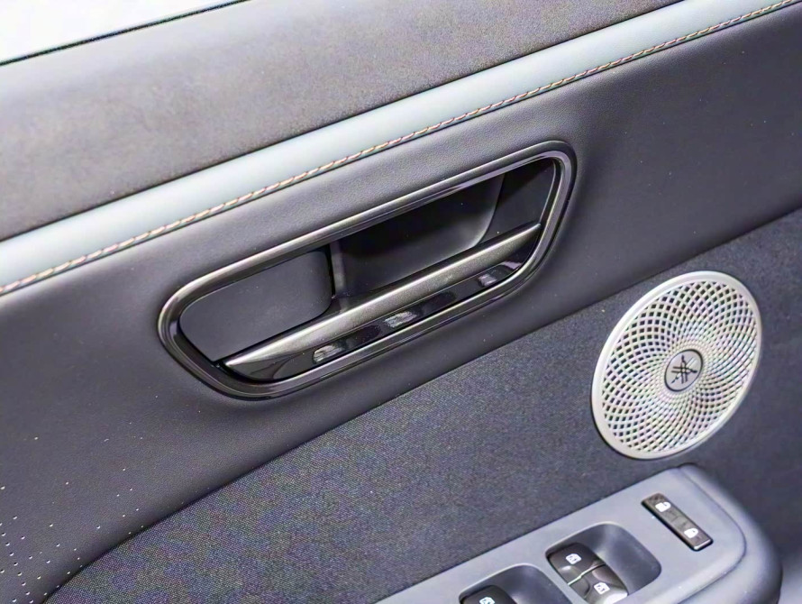 Toyota bZ3X Top 2025 - 9 Toyota bZ3X Top 2025 - 9 | kz.bex-auto.com