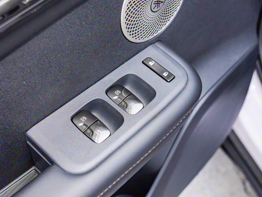 Toyota bZ3X Top 2025 - 10 Toyota bZ3X Top 2025 - 10 | kz.bex-auto.com