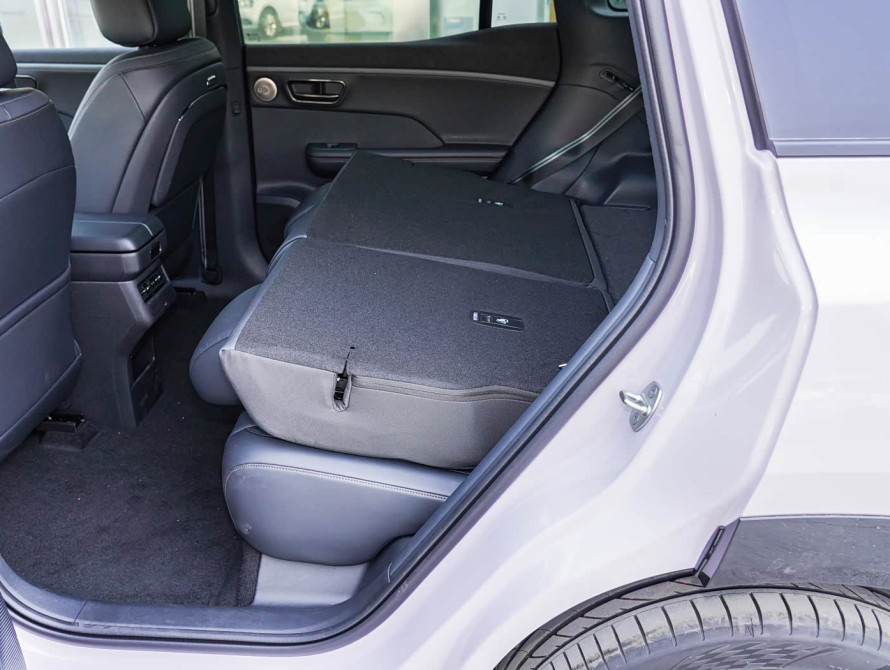 Toyota bZ3X Top 2025 - 41 Toyota bZ3X Top 2025 - 41 | kz.bex-auto.com