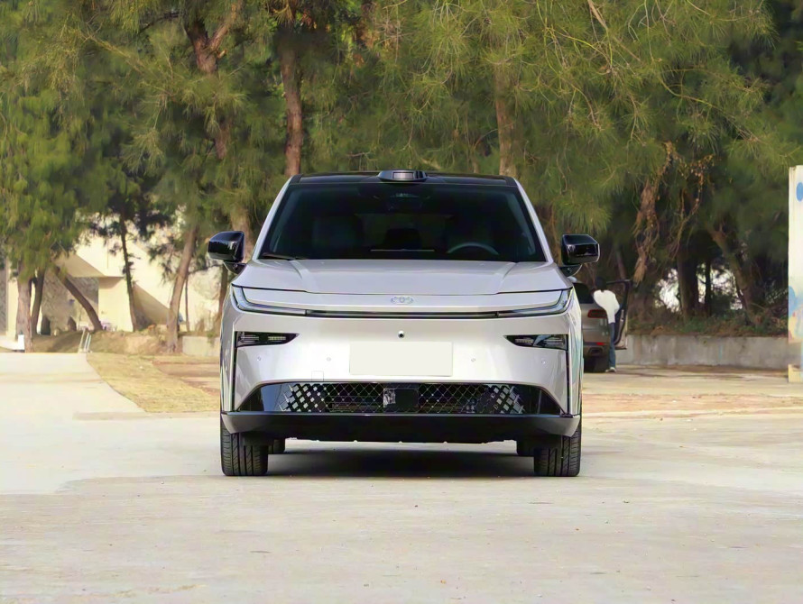 Toyota bZ3X Top 2025 - 1 Toyota bZ3X Top 2025 - 1 | kz.bex-auto.com