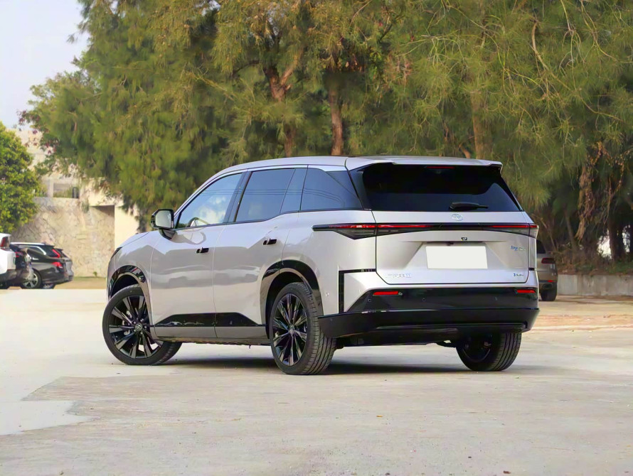 Toyota bZ3X Top 2025 - 6 Toyota bZ3X Top 2025 - 6 | kz.bex-auto.com