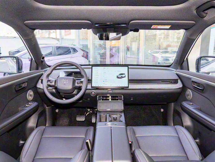 Toyota bZ3X Top 2025 - 15 Toyota bZ3X Top 2025 - 15 | kz.bex-auto.com