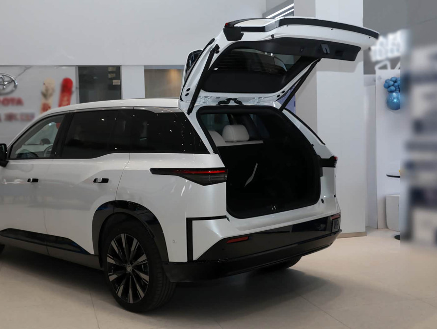 Toyota bZ3X Top 2025 - 45 Toyota bZ3X Top 2025 - 45 | kz.bex-auto.com