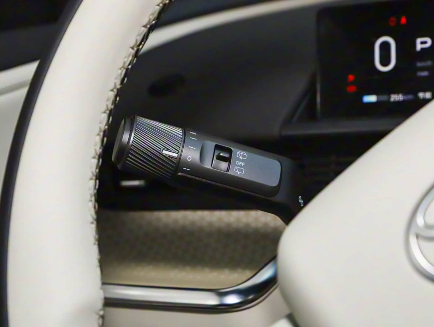 Toyota bZ3X Mid+ 2025 - 22 Toyota bZ3X Mid+ 2025 - 22 | kz.bex-auto.com