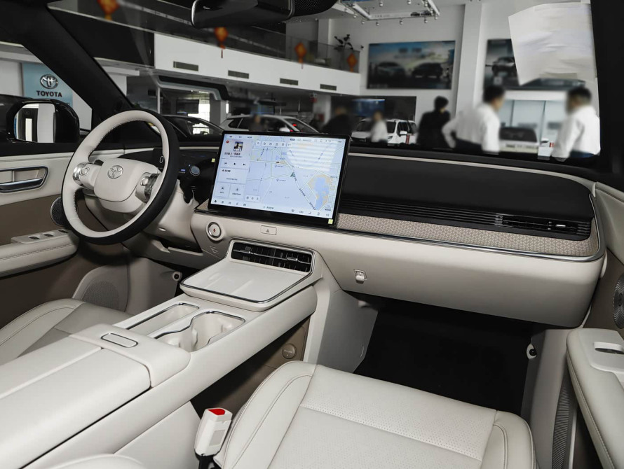 Toyota bZ3X Mid+ 2025 - 45 Toyota bZ3X Mid+ 2025 - 45 | kz.bex-auto.com