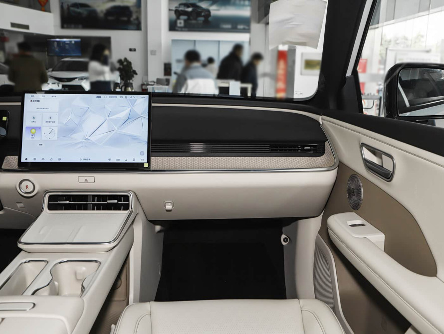 Toyota bZ3X Mid+ 2025 - 19 Toyota bZ3X Mid+ 2025 - 19 | kz.bex-auto.com