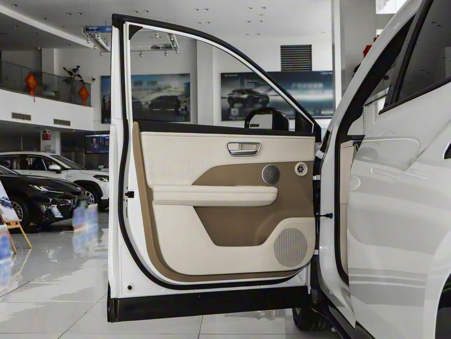 Toyota bZ3X Mid+ 2025 - 7 Toyota bZ3X Mid+ 2025 - 7 | kz.bex-auto.com