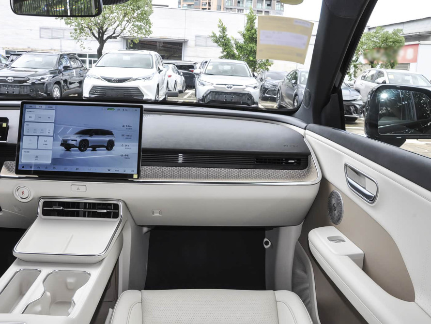 Toyota bZ3X Basic+ 2025 - 19 Toyota bZ3X Basic+ 2025 - 19 | kz.bex-auto.com