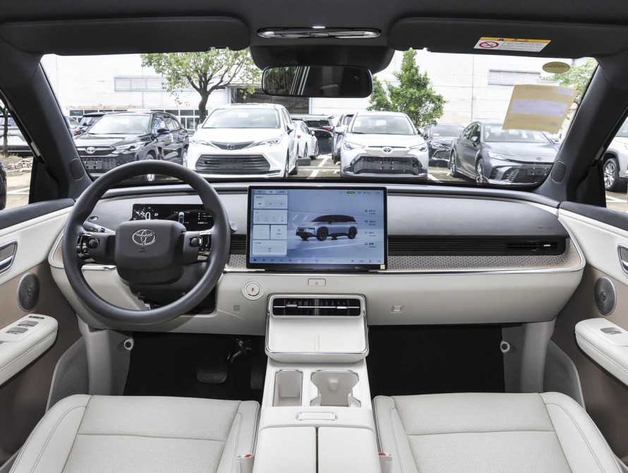 Toyota bZ3X Basic+ 2025 - 16 Toyota bZ3X Basic+ 2025 - 16 | kz.bex-auto.com