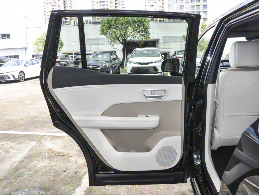 Toyota bZ3X Basic+ 2025 - 37 Toyota bZ3X Basic+ 2025 - 37 | kz.bex-auto.com