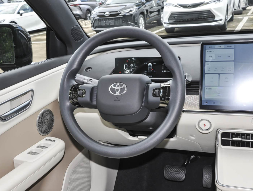 Toyota bZ3X Basic+ 2025 - 20 Toyota bZ3X Basic+ 2025 - 20 | kz.bex-auto.com