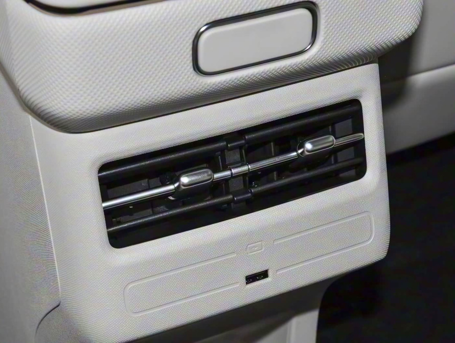 Toyota bZ3X Basic+ 2025 - 43 Toyota bZ3X Basic+ 2025 - 43 | kz.bex-auto.com