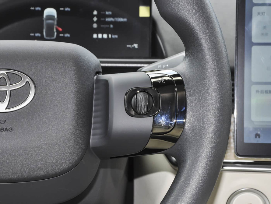 Toyota bZ3X Basic+ 2025 - 25 Toyota bZ3X Basic+ 2025 - 25 | kz.bex-auto.com