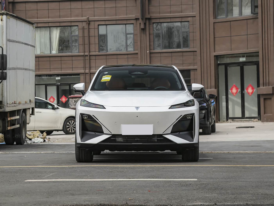 Changan Deepal S07 AD Pro Basic 2025 - 1 Changan Deepal S07 AD Pro Basic 2025 - 1 | kz.bex-auto.com