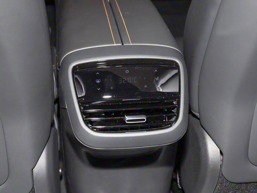 Changan Deepal S07 AD Pro Basic 2025 - 28 Changan Deepal S07 AD Pro Basic 2025 - 28 | kz.bex-auto.com