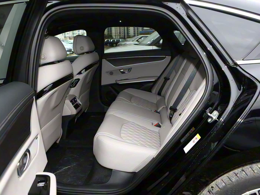 BYD Han DM-i 125KM Top 2025 - 52 BYD Han DM-i 125KM Top 2025 - 52 | kz.bex-auto.com