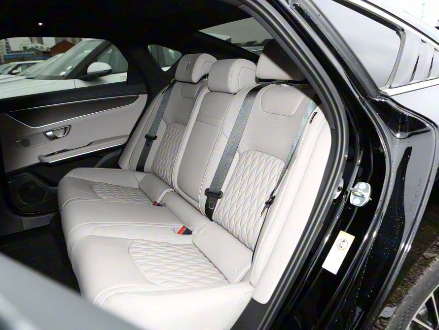 BYD Han DM-i 125KM Top 2025 - 53 BYD Han DM-i 125KM Top 2025 - 53 | kz.bex-auto.com