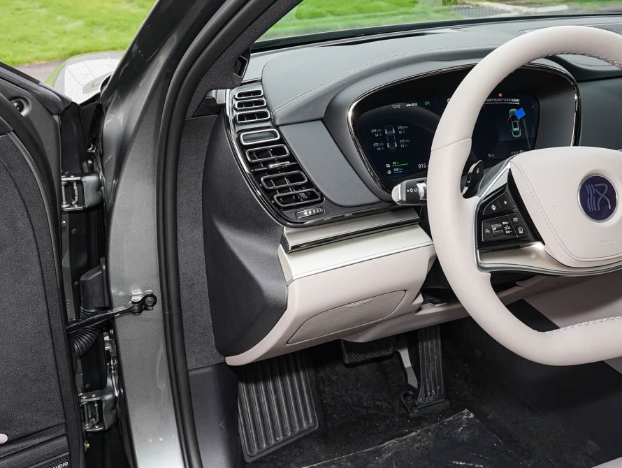 BYD Han DM-i 245KM Top 2025 - 16 BYD Han DM-i 245KM Top 2025 - 16 | kz.bex-auto.com