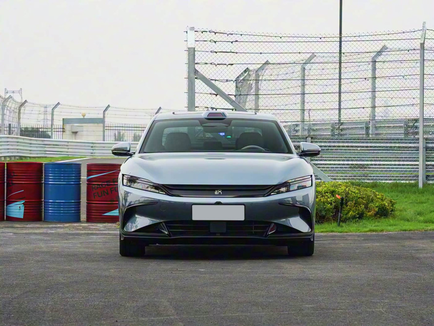 BYD Han DM-i 245KM Top 2025 - 1 BYD Han DM-i 245KM Top 2025 - 1 | kz.bex-auto.com