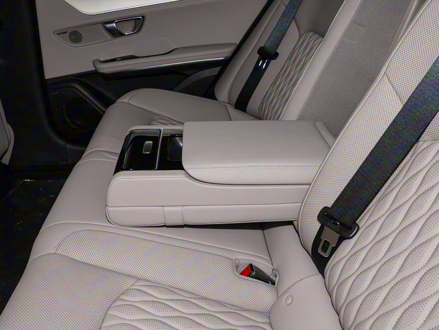 BYD Han DM-i 245KM Top 2025 - 57 BYD Han DM-i 245KM Top 2025 - 57 | kz.bex-auto.com