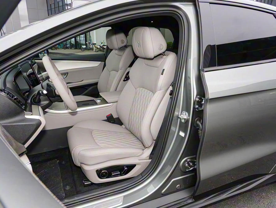 BYD Han DM-i 245KM Top 2025 - 12 BYD Han DM-i 245KM Top 2025 - 12 | kz.bex-auto.com