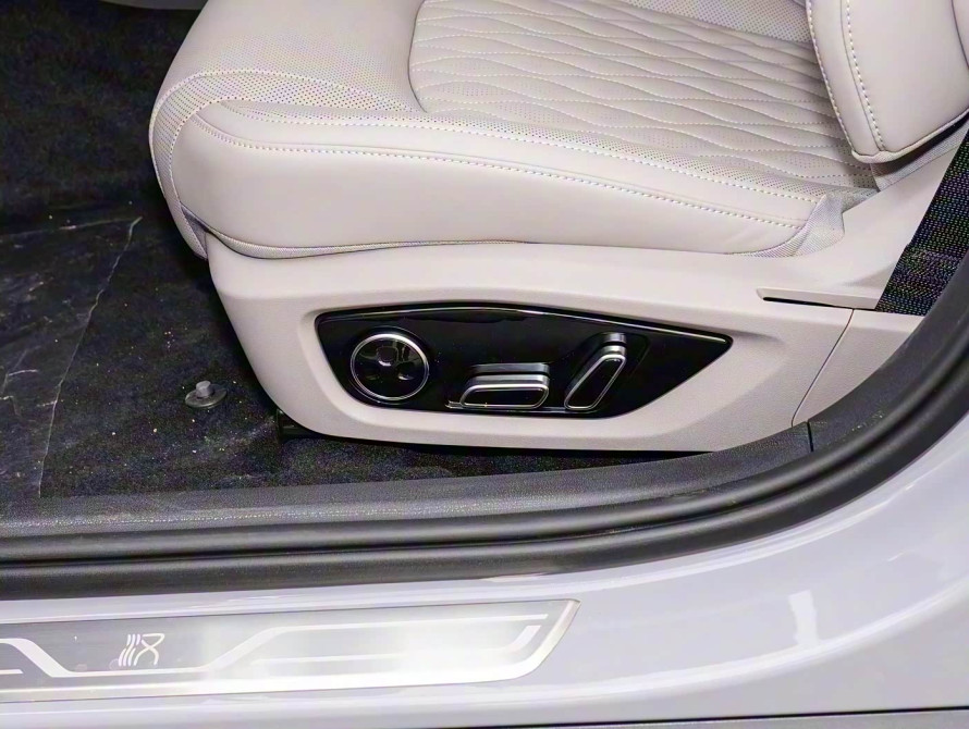 BYD Han DM-i 125KM Pre-Top 2025 - 13 BYD Han DM-i 125KM Pre-Top 2025 - 13 | kz.bex-auto.com