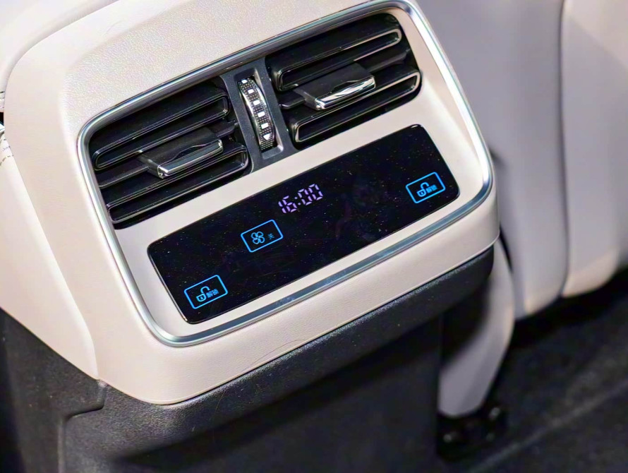 BYD Han DM-i 125KM Pre-Top 2025 - 54 BYD Han DM-i 125KM Pre-Top 2025 - 54 | kz.bex-auto.com