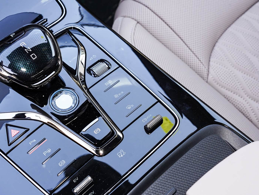 BYD Han DM-i 125KM Mid 2025 - 39 BYD Han DM-i 125KM Mid 2025 - 39 | kz.bex-auto.com