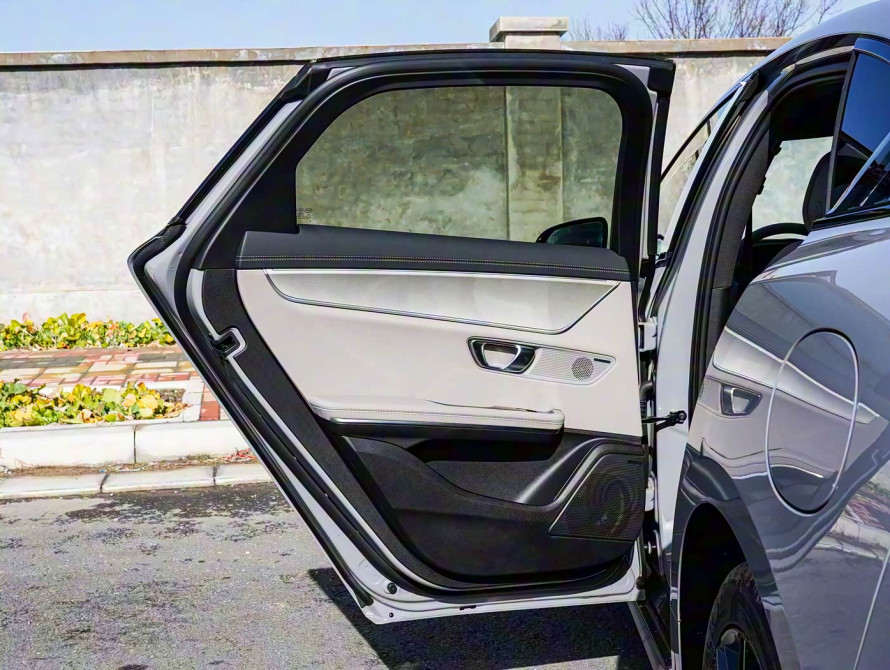 BYD Han DM-i 125KM Mid 2025 - 44 BYD Han DM-i 125KM Mid 2025 - 44 | kz.bex-auto.com