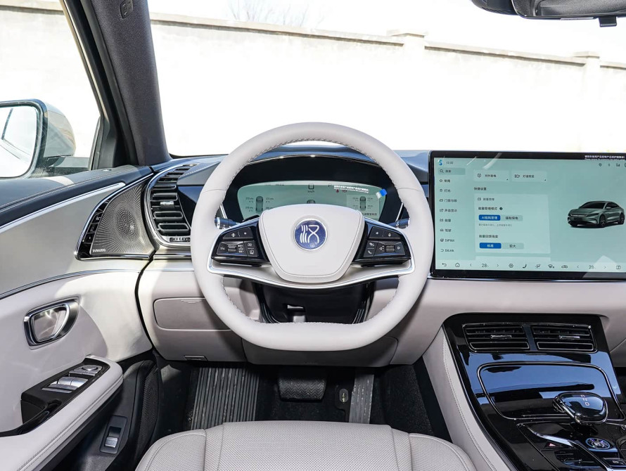 BYD Han DM-i 125KM Mid 2025 - 19 BYD Han DM-i 125KM Mid 2025 - 19 | kz.bex-auto.com