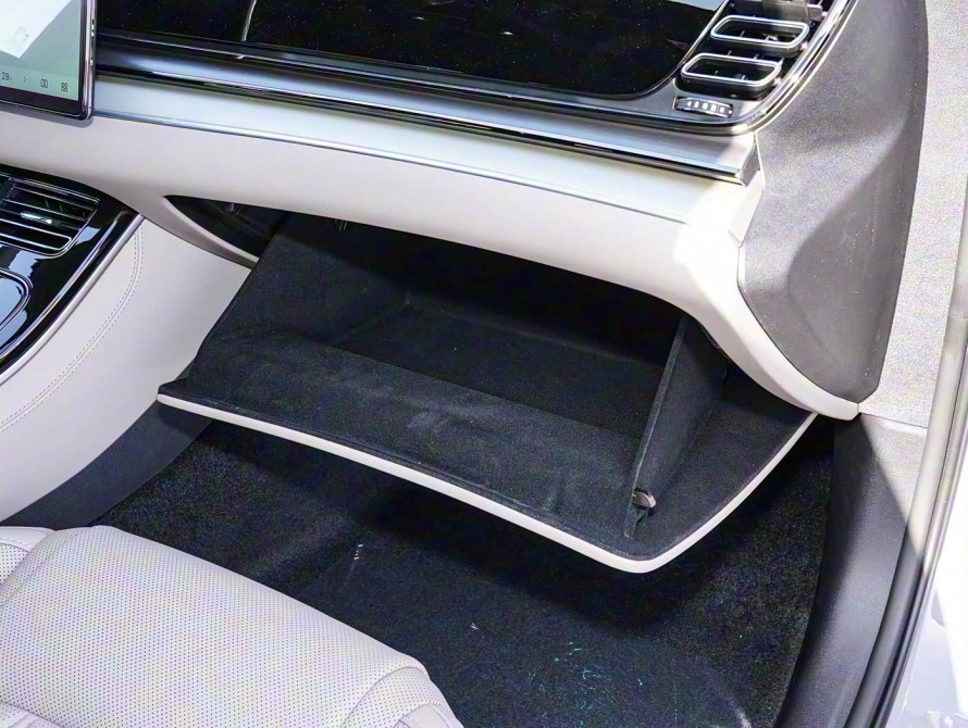 BYD Han DM-i 125KM Mid 2025 - 43 BYD Han DM-i 125KM Mid 2025 - 43 | kz.bex-auto.com