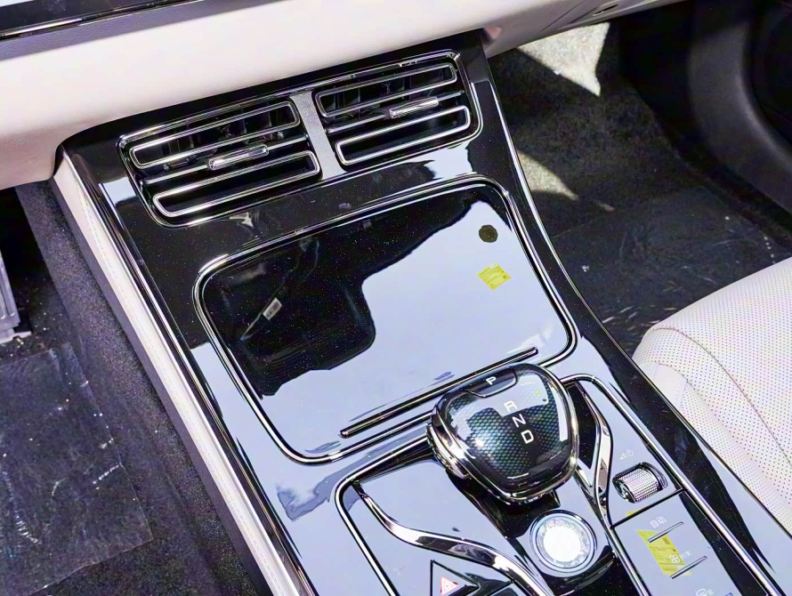 BYD Han DM-i 125KM Mid 2025 - 36 BYD Han DM-i 125KM Mid 2025 - 36 | kz.bex-auto.com