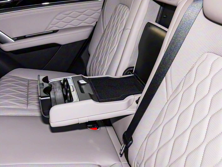 BYD Tang DM-i Top 2025 - 55 BYD Tang DM-i Top 2025 - 55 | kz.bex-auto.com